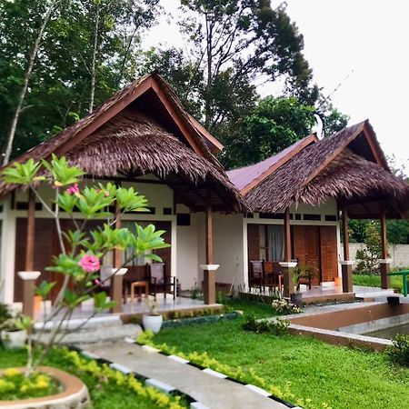 R5 Keramba Inn Bukit Lawang Bagian luar foto