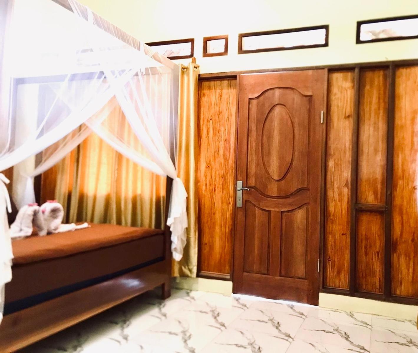 R5 Keramba Inn Bukit Lawang Bagian luar foto