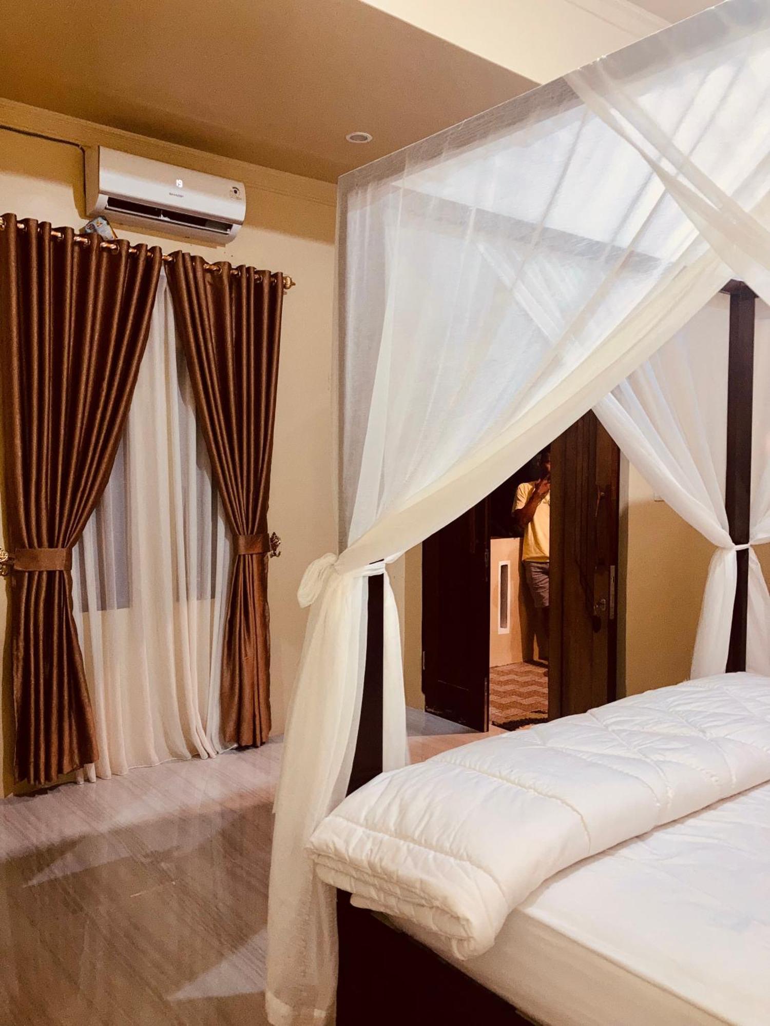 R5 Keramba Inn Bukit Lawang Bagian luar foto